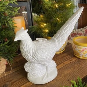 Williams Sonoma Decoratively Detailed Ceramic Centerpiece Pheasant Vase Decor